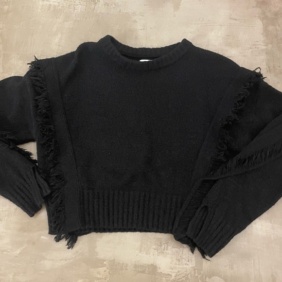 Gianni Bini Cropped Sweater - Picture 2 of 6